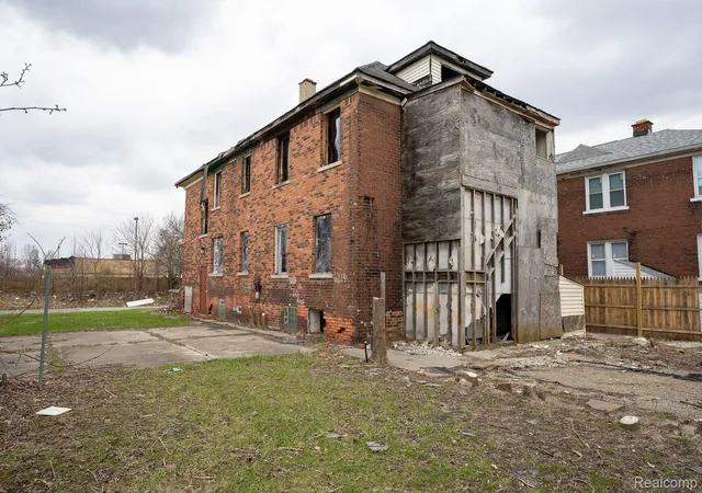 Photo 3 of Multi family home for sale at 2224 Anderdon St, Detroit, MI 48215 | MLS# 20250026978 | Listing updated on 2026-09-04