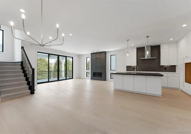 Photo 3 of Condo for sale at 39 South Trl Ct, Troy, MI 48083 | MLS# 20251034876 | Listing updated on 2026-10-29