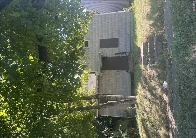 Photo 1 of Single family home for sale at 2433 Brown St, Flint, MI 48503 | MLS# 20251045931 | Listing updated on 2026-09-10