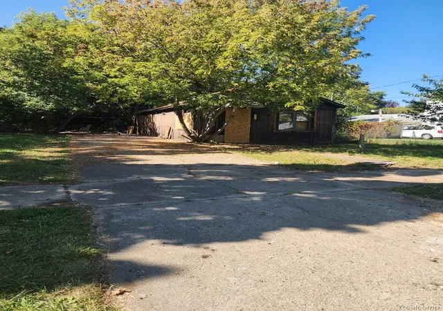 Photo 1 of Single family home for sale at 1308 Barney Ave, Flint, MI 48503 | MLS# 20251045953 | Listing updated on 2026-09-10