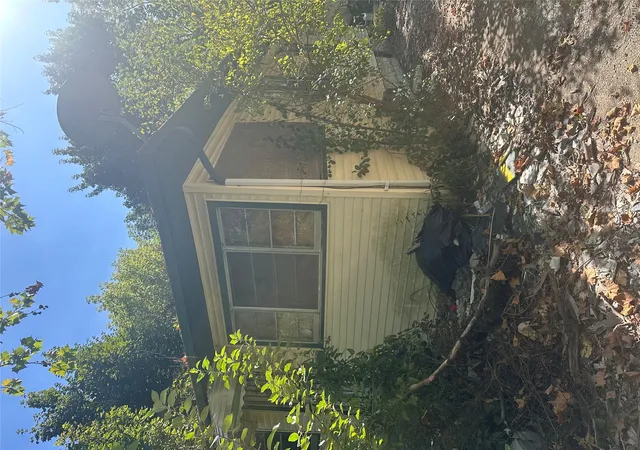 Photo 1 of Single family home for sale at 2001 Mackin Rd, Flint, MI 48504 | MLS# 20251046090 | Listing updated on 2026-09-10