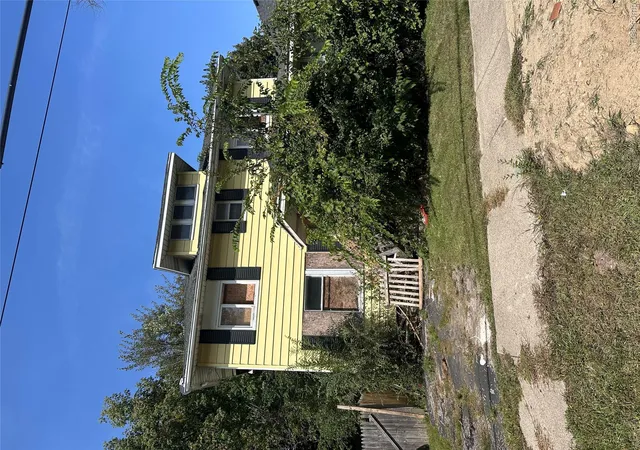 Photo 1 of Single family home for sale at 1805 Bennett Ave, Flint, MI 48506 | MLS# 20251046378 | Listing updated on 2026-09-10