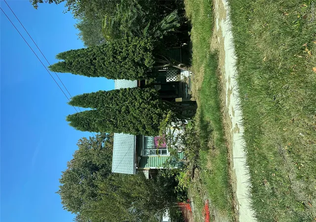 Photo 2 of Single family home for sale at 1445 Maryland Ave, Flint, MI 48506 | MLS# 20251046560 | Listing updated on 2026-09-10