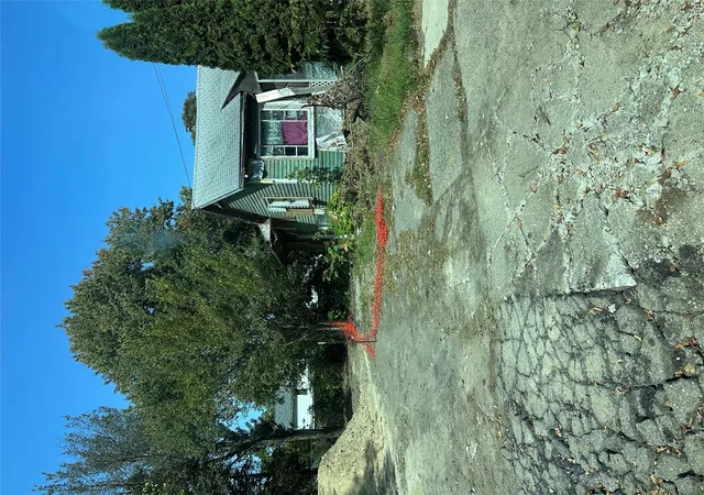 Photo 3 of Single family home for sale at 1445 Maryland Ave, Flint, MI 48506 | MLS# 20251046560 | Listing updated on 2026-09-10