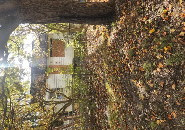 Photo 1 of Single family home for sale at 350 E Mott Ave, Flint, MI 48505 | MLS# 20251050200 | Listing updated on 2026-09-10