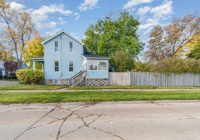 Photo 2 of Single family home for sale at 703 S Mason St, Saginaw City Saginaw, MI 48602 | MLS# 61050193253 | Listing updated on 2026-09-10