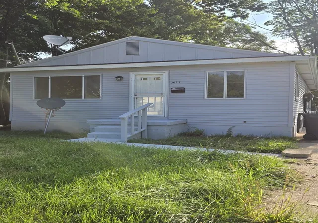 Photo 1 of Single family home for sale at 3022 Seneca St, Flint, MI 48504 | MLS# 5050195532 | Listing updated on 2026-09-01