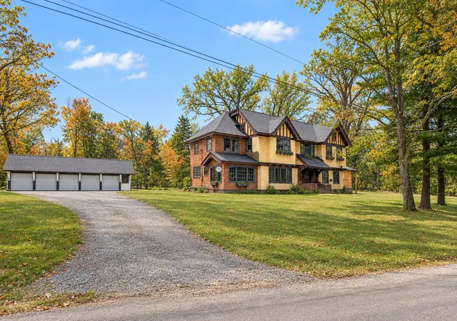 Photo 1 of Single family home for sale at 542 A St, Jackson, MI 49201 | MLS# 55025061658 | Listing updated on 2026-10-12