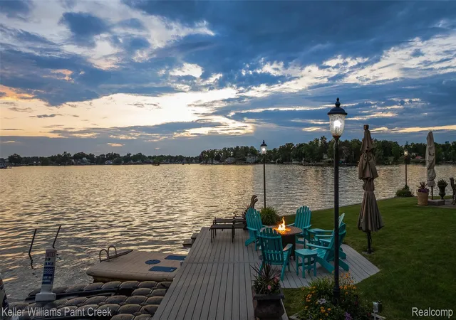 Photo 3 of Single family home for sale at 328 S Broadway St, Lake Orion, MI 48362 | MLS# 20261012891 | Listing updated on 2026-09-06