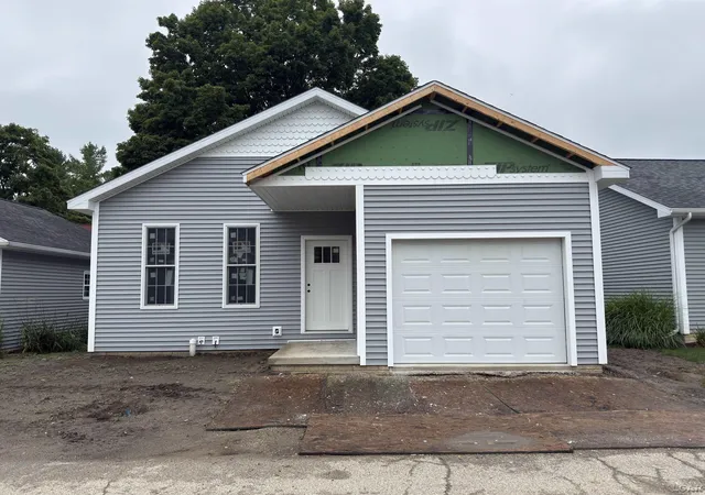 Photo 1 of Condo for sale at 967a W Maumee St, Adrian, MI 49221 | MLS# 56050200674 | Listing updated on 2026-09-06