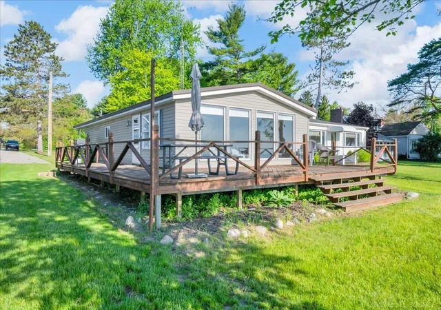 Photo 2 of Single family home for sale at 8723 Lakeshore Rd, Lexington, MI 48450 | MLS# 58050200698 | Listing updated on 2026-09-11