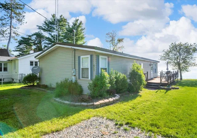 Photo 3 of Single family home for sale at 8723 Lakeshore Rd, Lexington, MI 48450 | MLS# 58050200698 | Listing updated on 2026-09-11