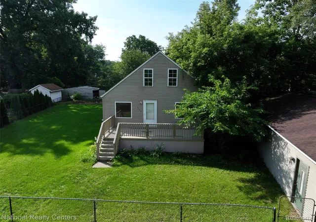 Photo 3 of Single family home for sale at 3148 Carr St, Flint, MI 48506 | MLS# 20261014013 | Listing updated on 2026-09-11