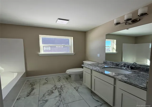 Listing Photo 4 - Condo for sale in building located at 1079 Camellia Cir, Howell, MI 48843 - Unit #33