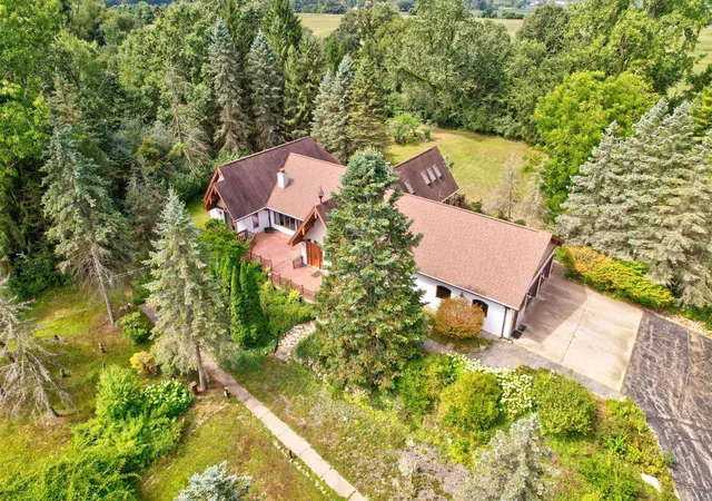 Photo 3 of Single family home for sale at 10722 S Gera Rd, Birch Run, MI 48415 | MLS# 61050201220 | Listing updated on 2026-09-11