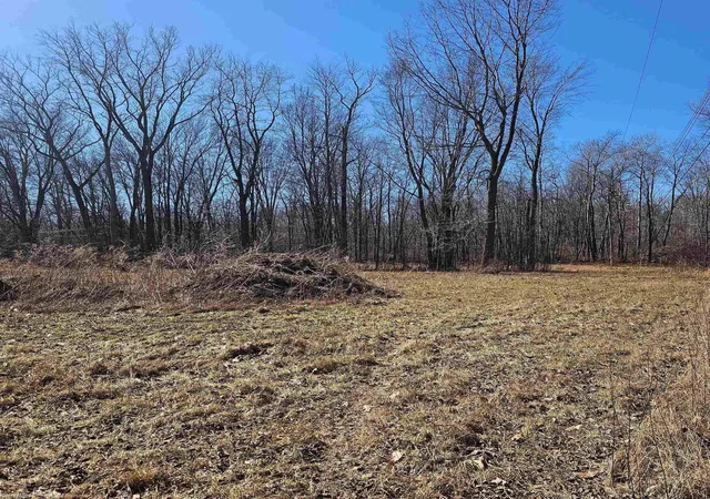 Photo 3 of Land for sale at 3260 N Shoreview Dr, Fort Gratiot, MI 48059 | MLS# 58050201285 | Listing updated on 2026-09-11