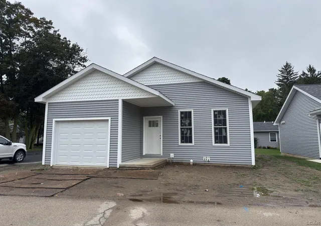 Photo 1 of Condo for sale at 965a W Maumee St, Adrian, MI 49221 | MLS# 56050201697 | Listing updated on 2026-09-06
