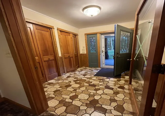 Photo 3 of Single family home for sale at 1024 Huron, Tawas City, MI 48763 | MLS# 77080066293 | Listing updated on 2026-09-10