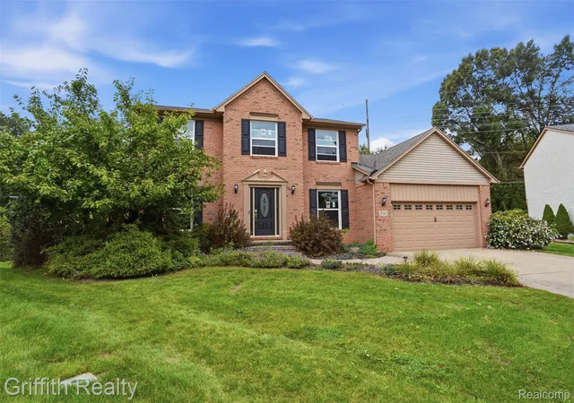 Photo 1 of Single family home for sale at 938 Meadowbrook Ct, Milford, MI 48381 | MLS# 20261019148 | Listing updated on 2026-10-16