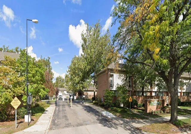 Photo 3 of Condo for sale at 1042 Trevor Pl, Detroit, MI 48207 | MLS# 20261019368 | Listing updated on 2026-10-19