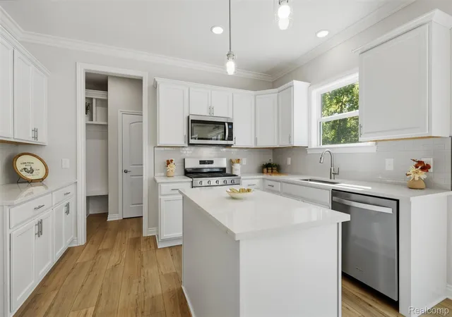 Photo 3 of Single family home for sale at 547 Jubilee Dr, Ann Arbor, MI 48189 | MLS# 20261021065 | Listing updated on 2026-10-24