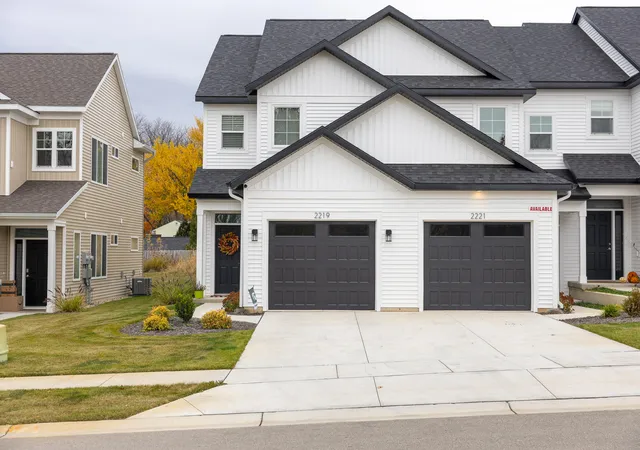 Listing Photo 1 - Condo for sale in building located at 2221 Watertown Wy NE, Grand Rapids, MI 49505