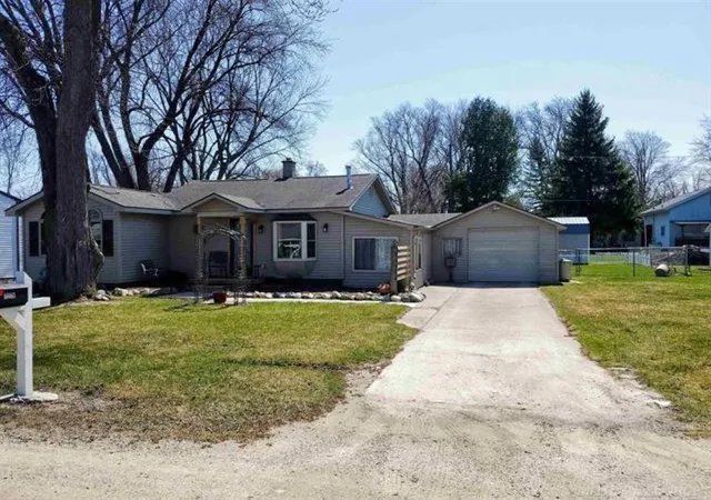 Photo 2 of Single family home for sale at 7276 Oak St, Lexington, MI 48450 | MLS# 58050203969 | Listing updated on 2026-09-11