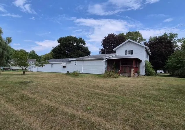Photo 3 of Single family home for sale at 217 John St, Newaygo, MI 49337 | MLS# 72026015442 | Listing updated on 2026-09-28