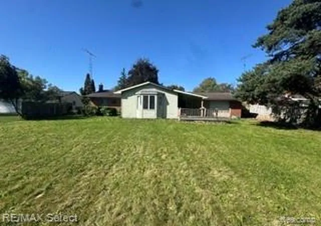 Single family home for sale at 4483 Old Colony Dr, Flint, MI 48507 | MLS# 20261026841