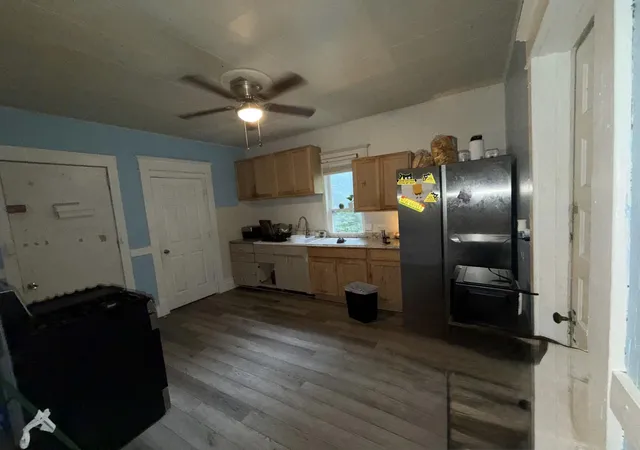 Photo 4 of Single family home for sale at 1059 Sherman St SE, Grand Rapids, MI 49506 | MLS# 65026016959 | Listing updated on 2026-09-10