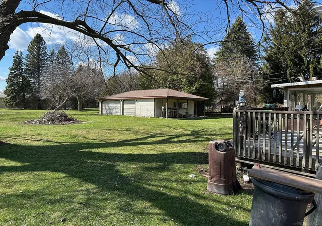 Photo 3 of Single family home for sale at 5996 Lakeshore Rd, Lexington, MI 48450 | MLS# 58050205076 | Listing updated on 2026-09-03