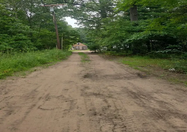 Photo 3 of Single family home for sale at 2032 S Ml Iron Rd, Muskegon, MI 49442 | MLS# 71026017255 | Listing updated on 2026-10-23