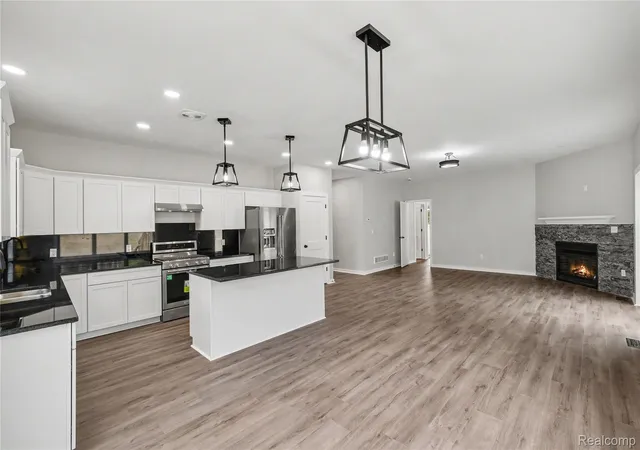 Photo 3 of Single family home for sale at 17311 Timber Crk, Holly, MI 48442 | MLS# 20261028276 | Listing updated on 2026-09-04