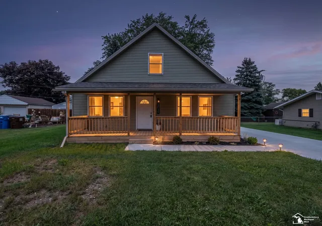 Photo 1 of Single family home for sale at 3019 8th Street, Monroe, MI 48162 | MLS# 57050205428 | Listing updated on 2026-09-17