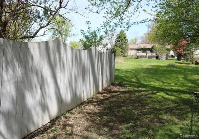 Photo 3 of Single family home for sale at 1073 Sarah St, Grand Blanc, MI 48439 | MLS# 20261028958 | Listing updated on 2026-09-27