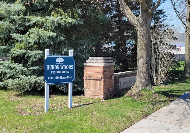 Photo 2 of Condo for sale at 1330 Huron Blvd, Marysville, MI 48040 | MLS# 58050205874 | Listing updated on 2026-09-04