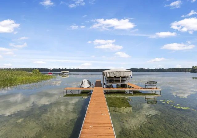Photo 2 of Single family home for sale at 4923 Lakeview Dr, Interlochen, MI 49643 | MLS# 78080067680 | Listing updated on 2026-09-13