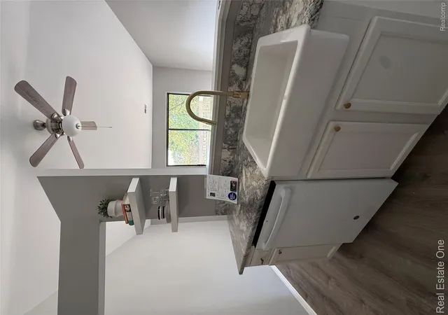 Listing Photo 5 - Condo for sale in building located at 403 Water Tower Cir, Brighton, MI 48116 - Unit #92