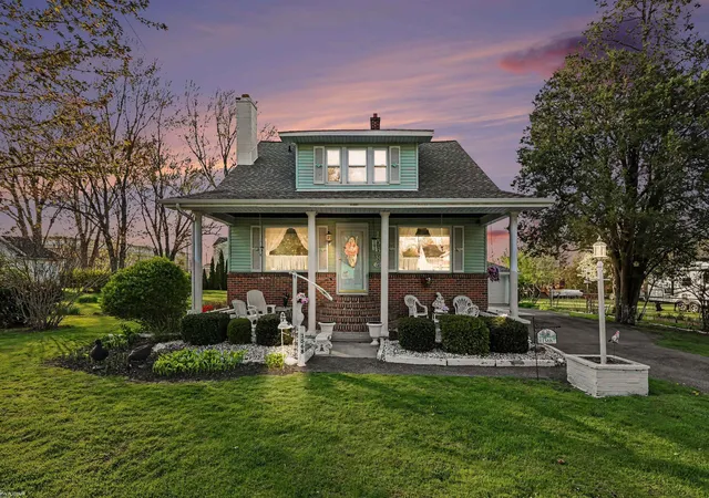Photo 1 of Sale Pending at 1568 Campau Ave, Port Huron, MI 48060 | MLS# 58050206618 | Listing updated on 2026-09-10