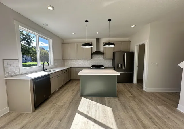 Photo 2 of Single family home for sale at 2190 Emerald Shore Cir, Grand Rapids, MI 49525 | MLS# 65026020296 | Listing updated on 2026-10-15