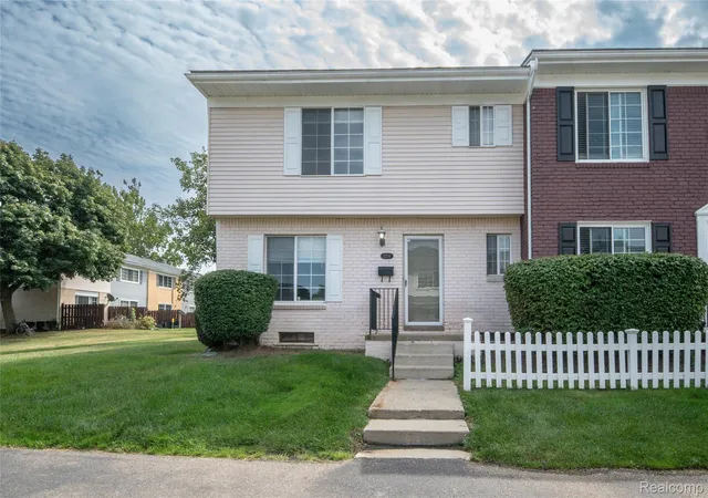 Photo 1 of Condo for sale at 32296 W 12 Mile Rd, Farmington Hills, MI 48334 | MLS# 20261032413 | Listing updated on 2026-09-22
