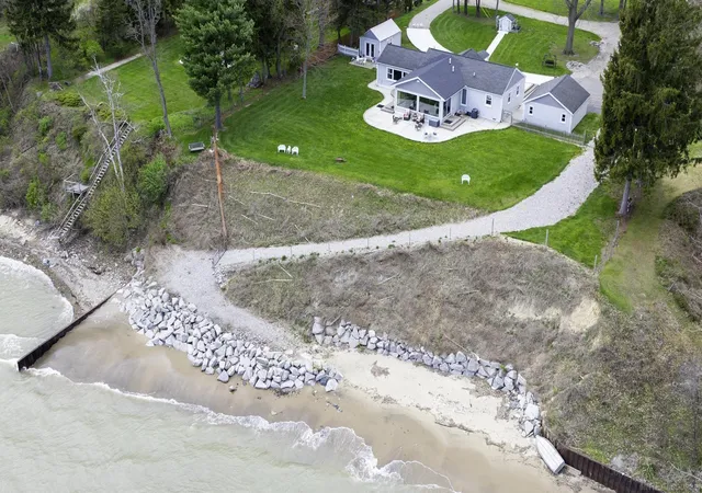 Photo 3 of Single family home for sale at 6655 Lakeshore Rd, Lexington, MI 48450 | MLS# 58050206922 | Listing updated on 2026-09-09