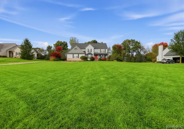 Photo 3 of Single family home for sale at 2753 Sand Hl Dr N, Dexter, MI 48130 | MLS# 20261033185 | Listing updated on 2026-10-11
