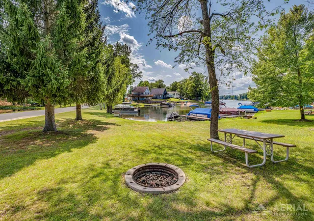 Photo 2 of Single family home for sale at 1998 N Ogemaw Trl, West Branch, MI 48661 | MLS# 77080068075 | Listing updated on 2026-09-02