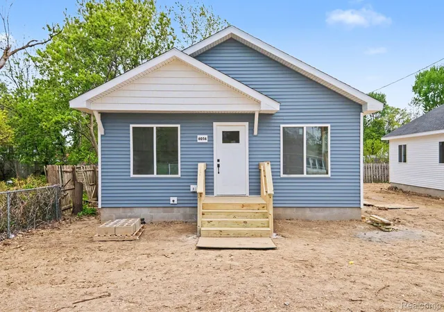 Photo 1 of Single family home for sale at 6056 Pearl St, Burton, MI 48509 | MLS# 20261035311 | Listing updated on 2026-09-09
