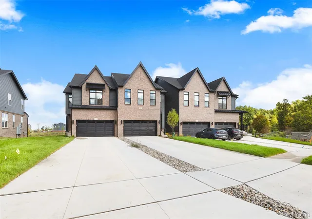 Photo 2 of Condo for sale at 5419 Poppydrew Ln #56, Pittsfield Charter Township Washtenaw, MI 48108 | MLS# 20261035510 | Listing updated on 2026-10-11