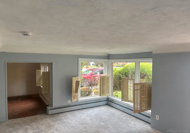 Photo 2 of Single family home for sale at 19910 Parkside St, Saint Clair Shores, MI 48080 | MLS# 58050207959 | Listing updated on 2026-10-15