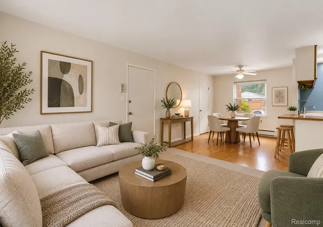 Listing Photo 5 - Condo for sale in building located at 3211 Benjamin Ave, Royal Oak, MI 48073 - Unit #13