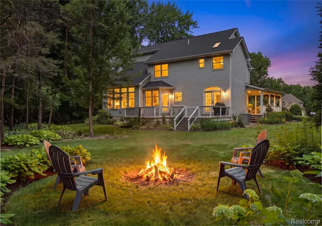 Photo 2 of Single family home for sale at 3837 Spartan Dr, Fort Gratiot, MI 48059 | MLS# 20261036377 | Listing updated on 2026-09-11