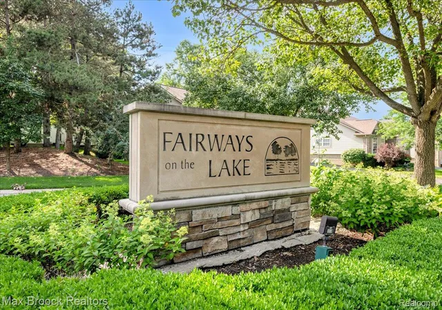 Photo 2 of Condo for sale at 5229 Simpson Lake Rd, West Bloomfield, MI 48323 | MLS# 20261039965 | Listing updated on 2026-09-13